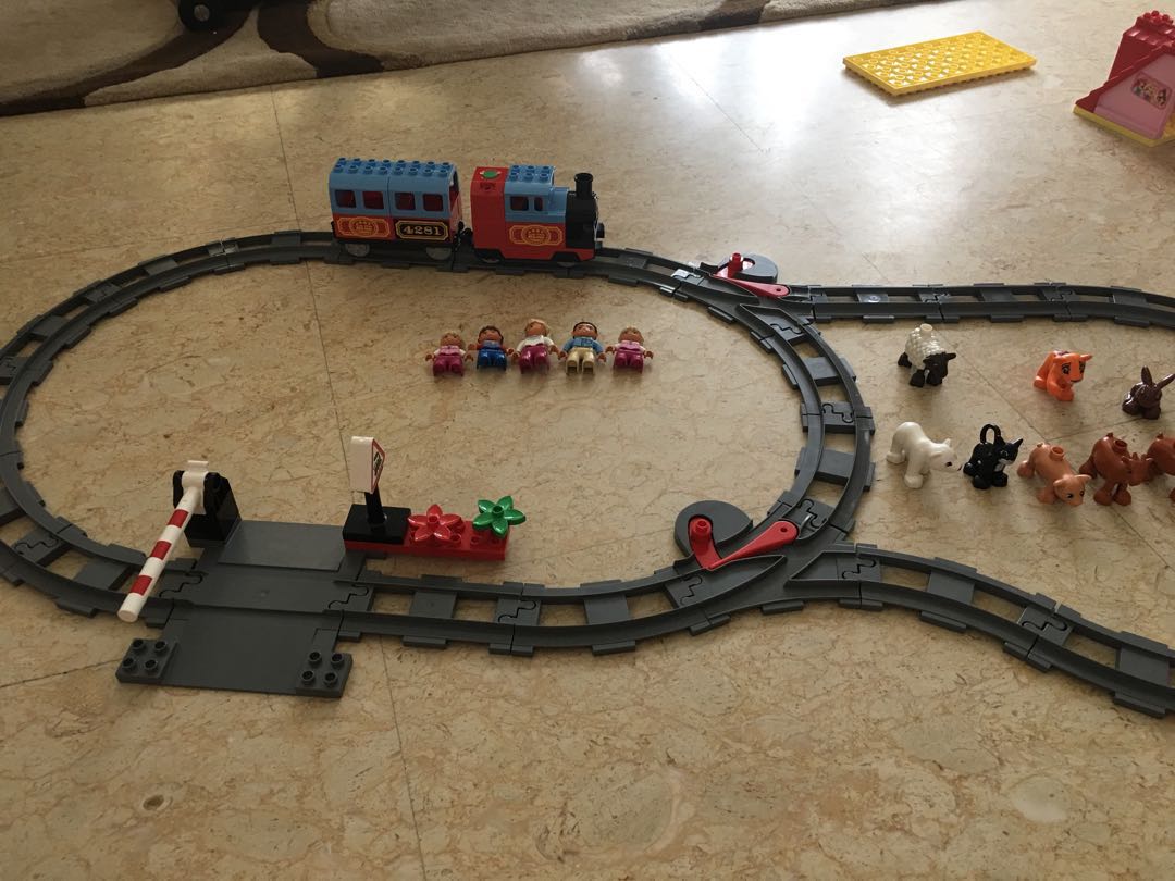 duplo animal train