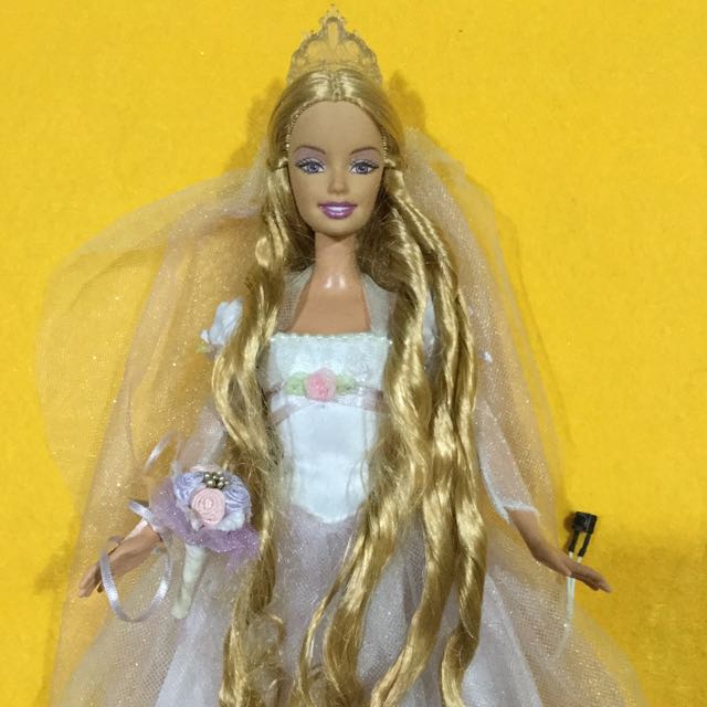 Preloved Barbie Rapunzel Doll With Light Up Crown Toys Preloved Barbie Rapunzel Doll With Light Up Crown Toys On Carou