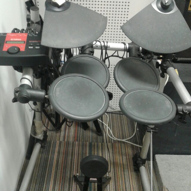 YAMAHA electronic drum set. DTXPLORER. Drum trigger module. Preset demo
