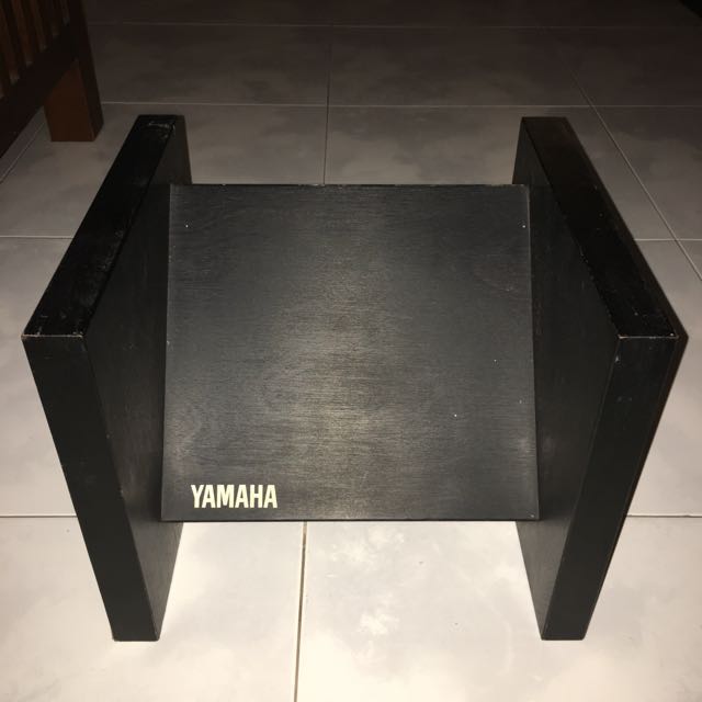Yamaha SPS500 Speaker Stands, Audio, Soundbars, Speakers & Amplifiers