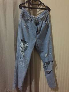 Straight denim sobek sobek