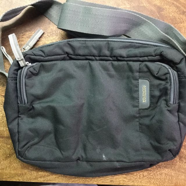 american tourister excursion bag
