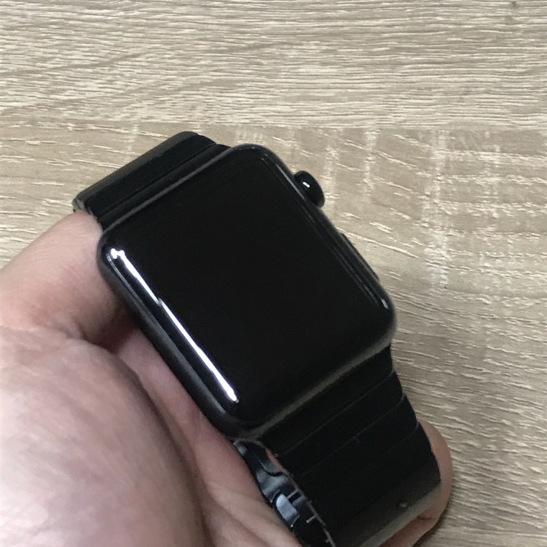 Apple watch black store stainless steel scratches