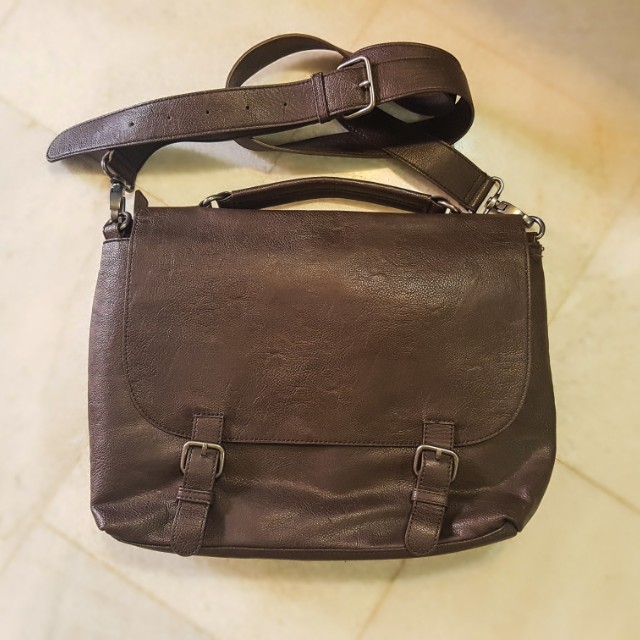 Esprit Men s Leather 2 in 1 Messenger Bag