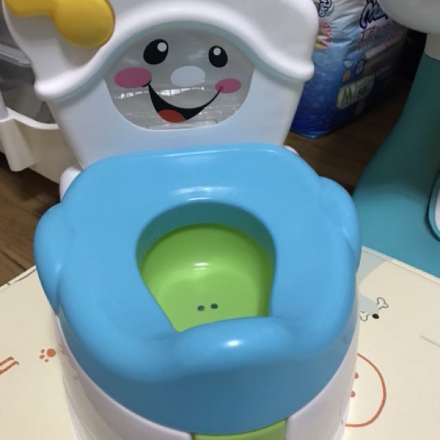 Fisher Price Potty with Flush Training, Babies & Kids, Infant Playtime
