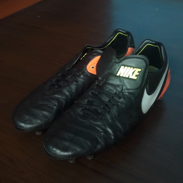 nike tiempo dark