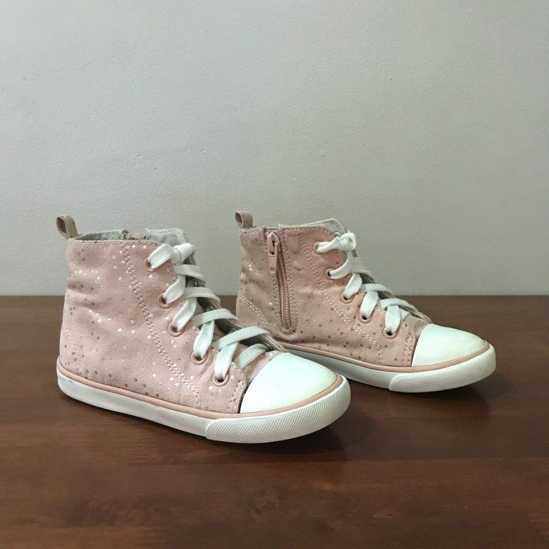 Old Navy Girl S Boots Size 9 Babies Kids Others On Carousell