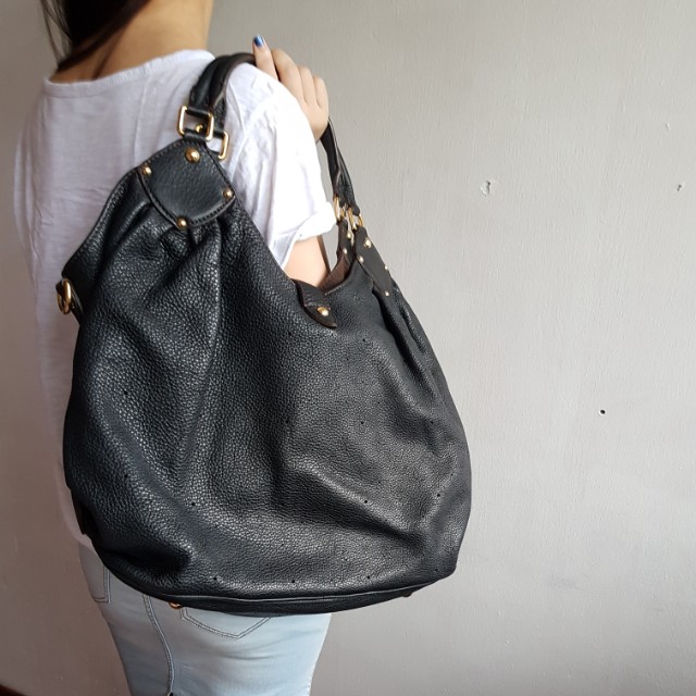 Lot - Louis Vuitton Mahina Noir Shoulder Bag with Dust Bag and Original  Receipt, Date Code: TJ1151