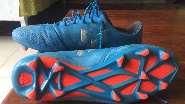 Sepatu Bola Adidas Messi Olah Raga Perlengkapan Olahraga Lainnya Di Carousell