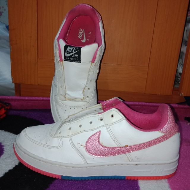 sneaker nike wanita