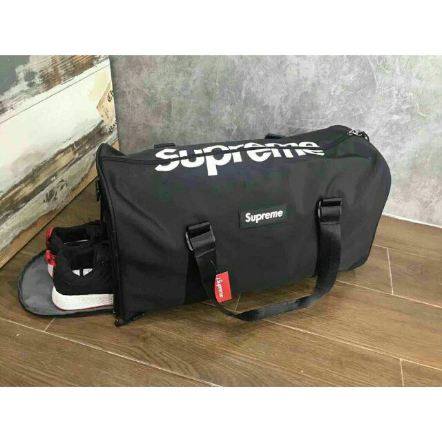 Supreme gym bag with the pocket for shoes New Limited edition Material canvas RM100 Berminat boleh whatsapp 0126100591 Men s Fashion Watches Accessories Wallets Card Holders on Carousell