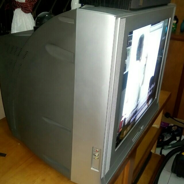 used old type samsung 29 crt tv