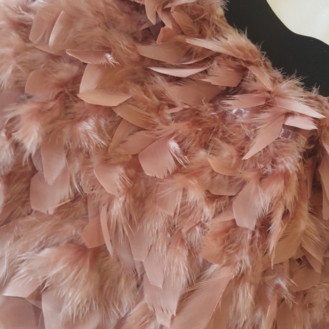 Feather skirt stradivarius deals