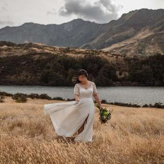 WEDDING GOWN