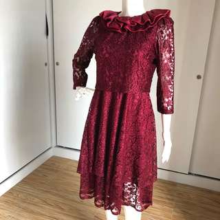 Brokat Maroon Dress