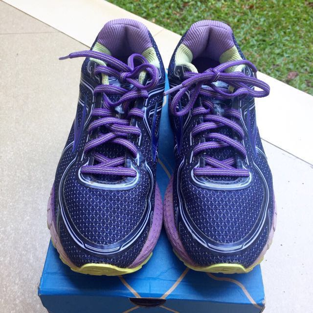 brooks shoes jakarta