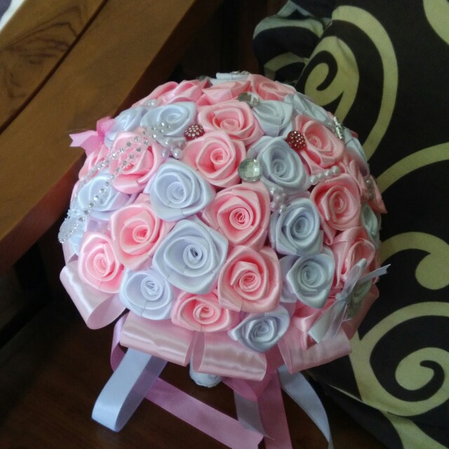 Bunga Buket Pengantin Desain Kerajinan Tangan Karya Seni Di Carousell