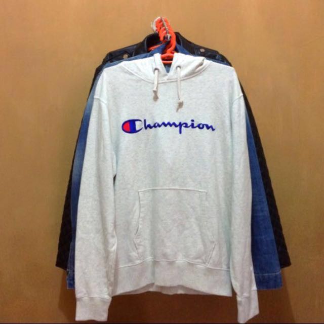 champion crewneck big logo