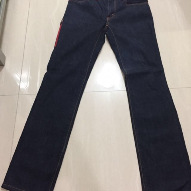 levis packable