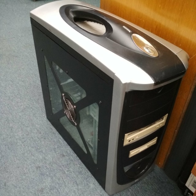 Old School Cpu Case With Handle, Computers & Tech, Parts & Accessories,  Other Accessories On Carousell