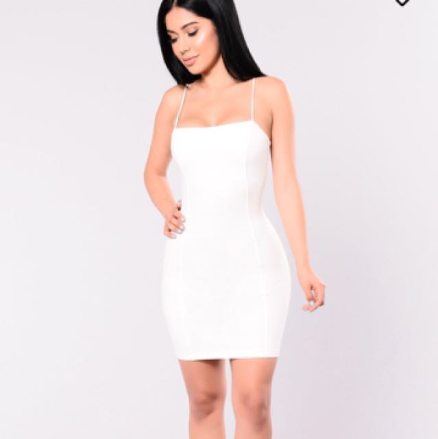 Image of white dresses on fashion nova