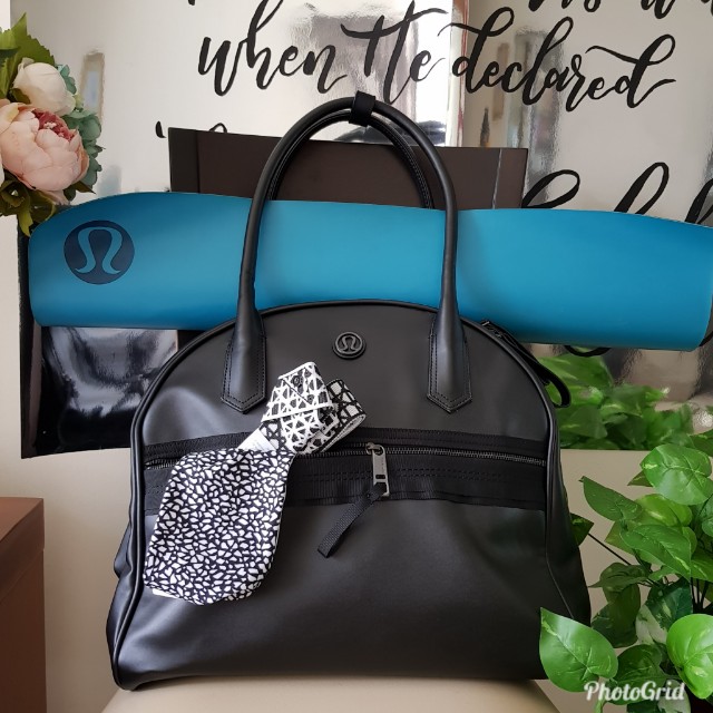 Lululemon sweat once outlet a day bag