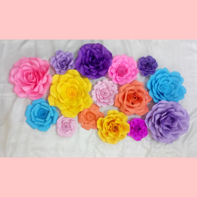 MTO: Paper Flowers (Category: Flowers & Bouquets) located in Taguig. Submitted by sweetperiwinkleshoppe (Listing ID 133410251, Image 1). Description: Available Sizes: 🌼fringe cut center: • 4" - 10php • 6" - 20php • 8" - 30php •10" - 40php •12" - 50php •14" - 70php •16" - 80php 🌼fringe cut with gold center: • 4" - 11php • 6" - 22php • 8" - 33php •10" - 45php •12" - 55php •14" - 75php •16" - 85php 🌼fringe cut center all gold: • 4" - 15php • 6" -