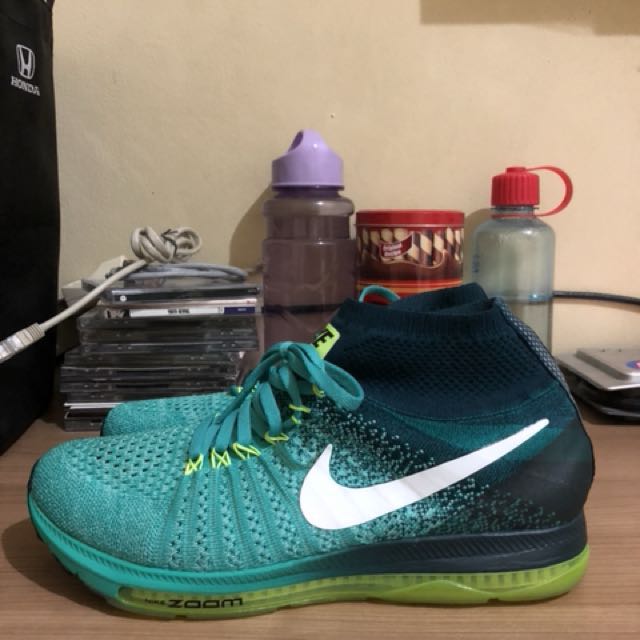 nike air zoom out flyknit