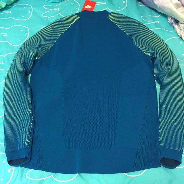 nike dynamic reveal jacket