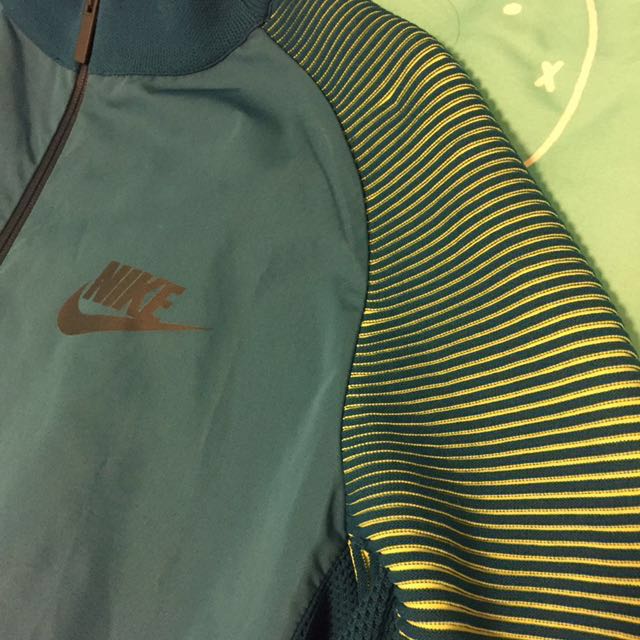 Nike dynamic reveal hoodie clearance