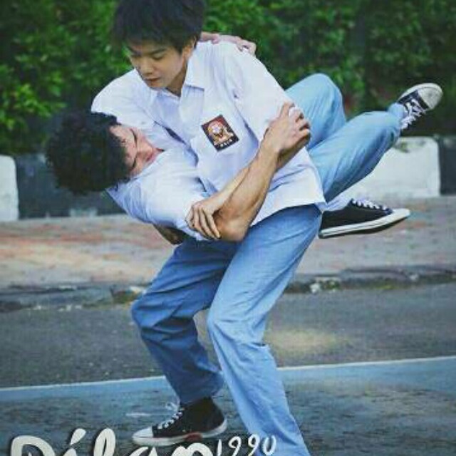 Sepatu Original Warriors High Dilan 1990 Fesyen Pria Sepatu Sneakers Di Carousell