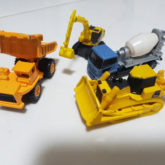 tomica construction