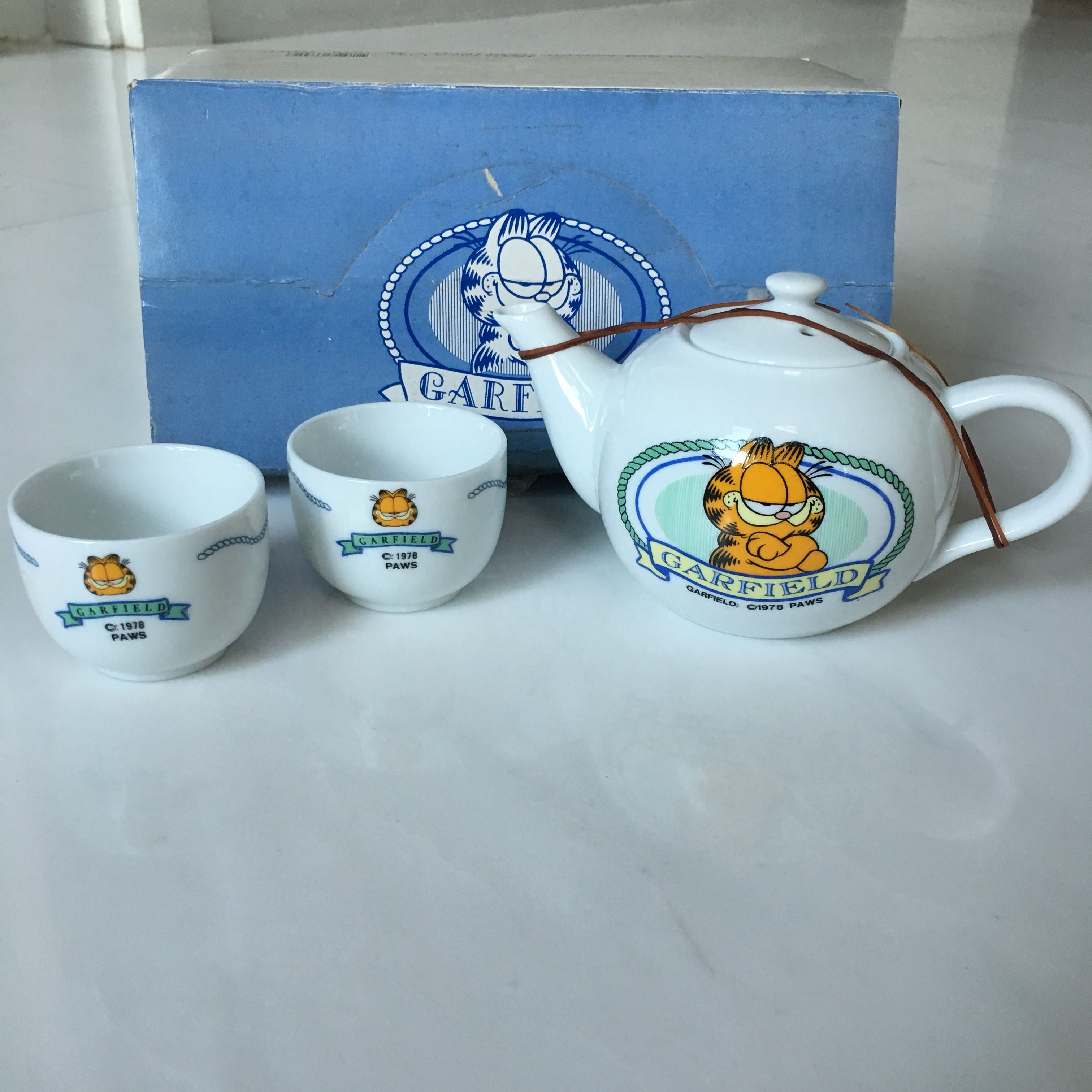 Vintage Garfield Tea Pot & Tea Cups Set, Furniture & Home Living ...