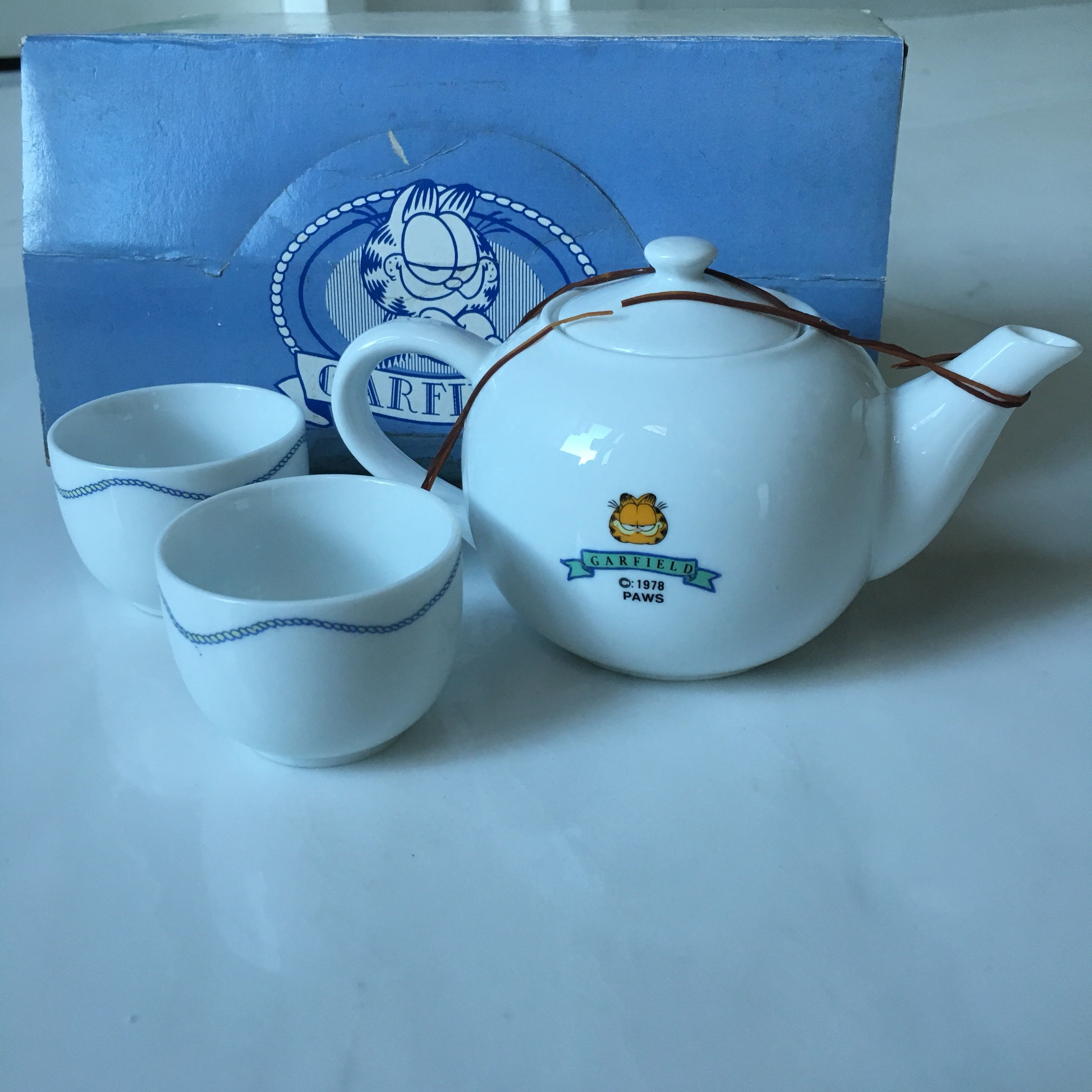 Vintage Garfield Tea Pot & Tea Cups Set, Furniture & Home Living ...