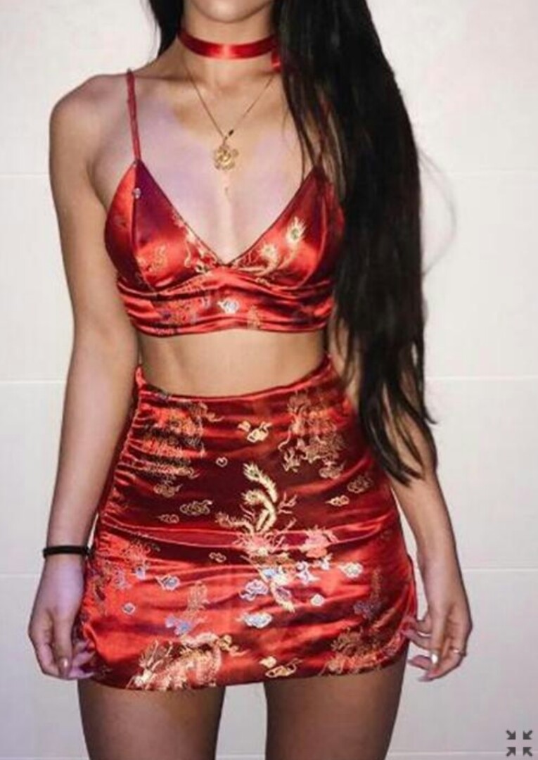 Lux Noire Lotus Set Women S Fashion Clothes On Carousell