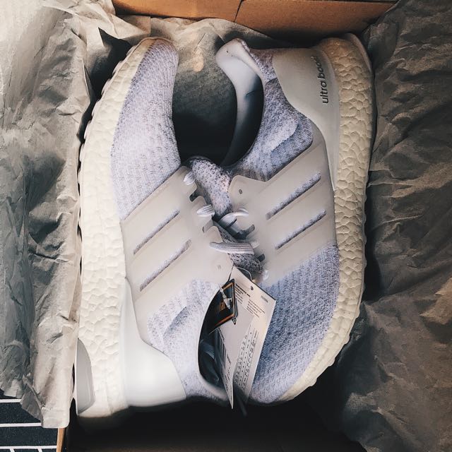 ultraboost triple white 1.0