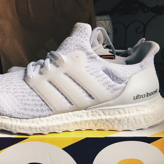 ultraboost triple white 1.0