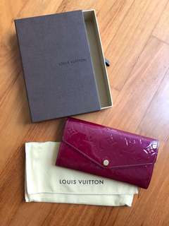 Preloved Louis Vuitton Sarah Monogram Vernis Wallet in Magenta
