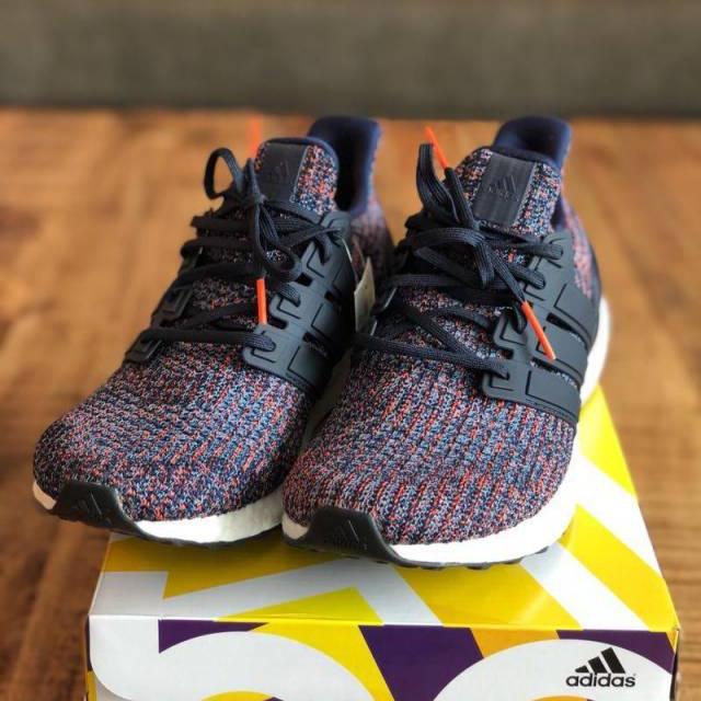 AUTHENTIC Adidas Ultraboost 4.0 