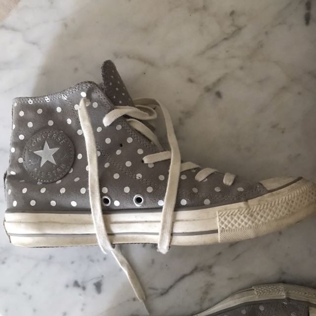 grey polka dot converse womens