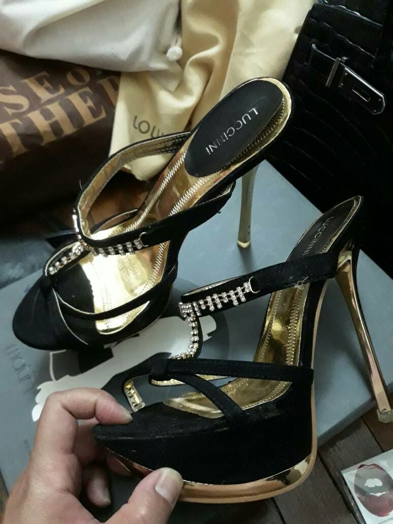 where to buy high heels near me