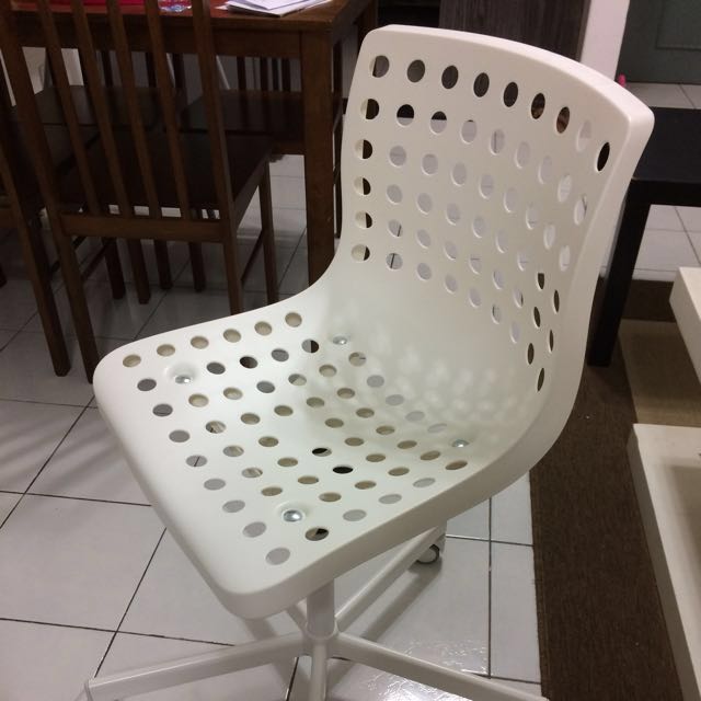 Skalberg best sale swivel chair