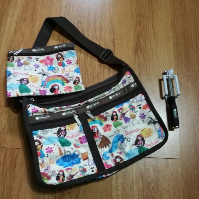Lesportsac Everyday Bag With Selfie Stick Women S Lesportsac Everyday Bag With Selfie Stick Women S Fashion Bags Wallets On Carou