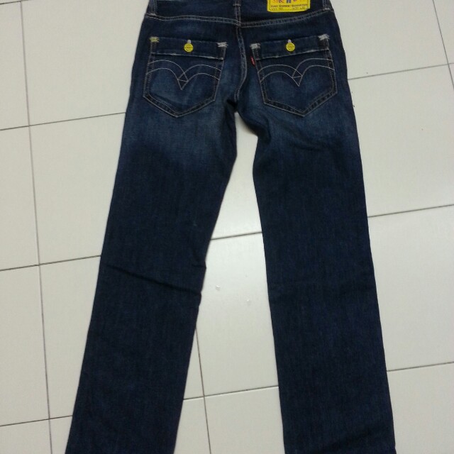 Levis 502, Men's Fashion, Bottoms, Jeans on Carousell