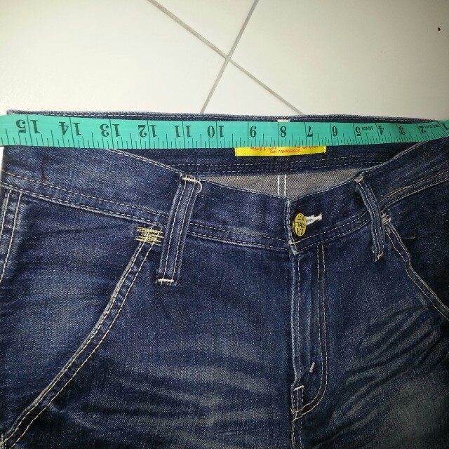 Levis 502, Men's Fashion, Bottoms, Jeans on Carousell