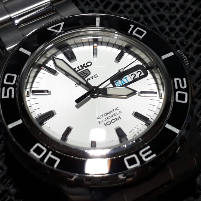 Seiko 5 Sports Snzh51 Fff Automatic Sports Watch Men S Fashion Watches On Carousell