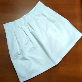 Carla white mini skirt