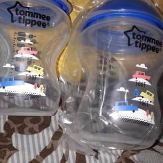 TOMMEE BLUE CAR