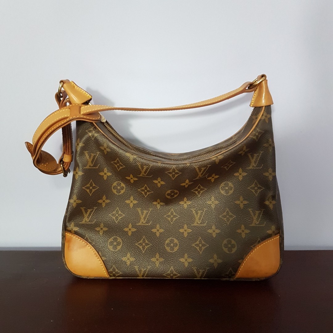 Louis Vuitton LV Vintage Boulogne Shoulder Crossbody Bag, Luxury, Bags &  Wallets on Carousell