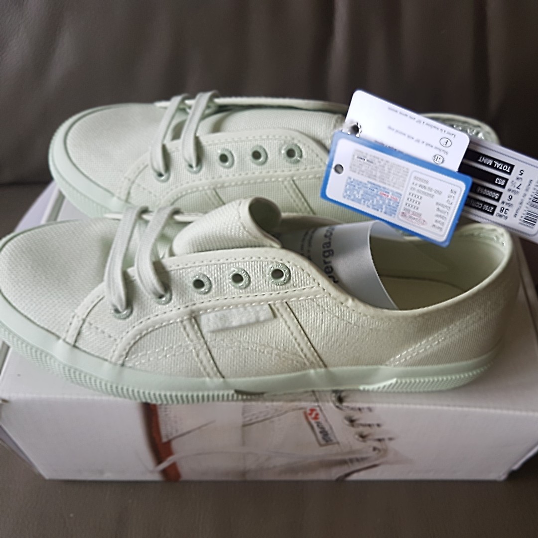 total mint superga